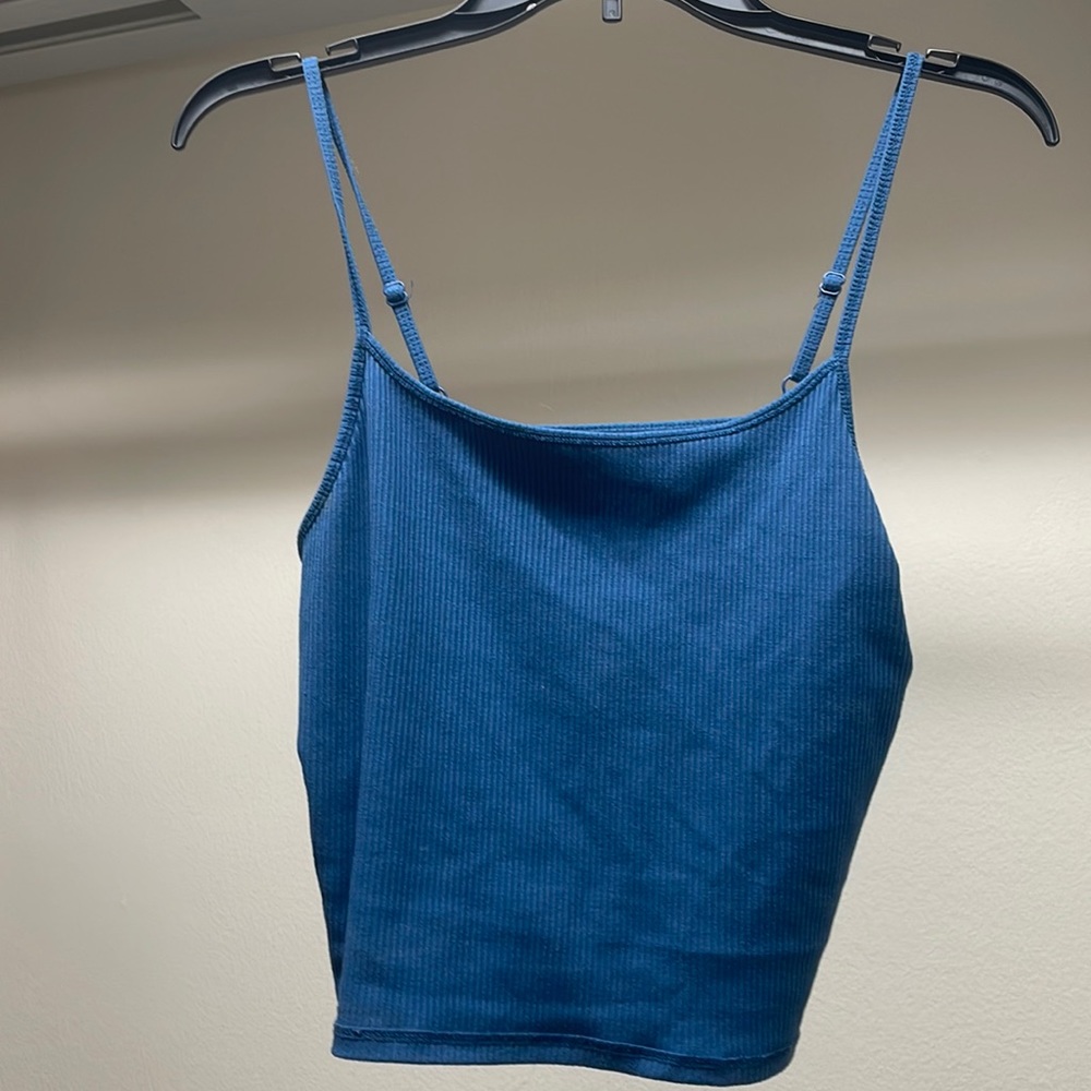 Blue cropped tank top